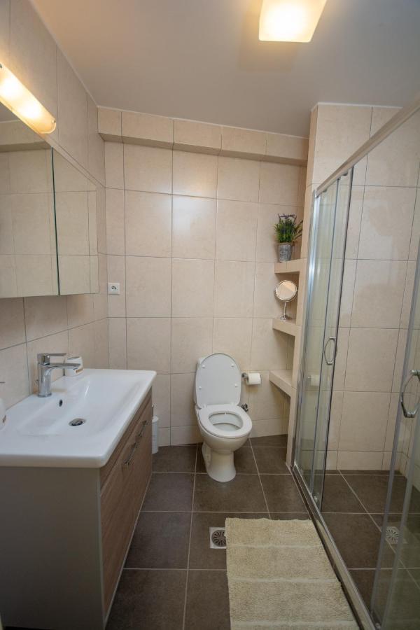 Spacious Fully Equipped 3Bd 2Bath Apt In The Heart Of City With Balconies Ac And Fast Wifi #1 Ираклион Экстерьер фото