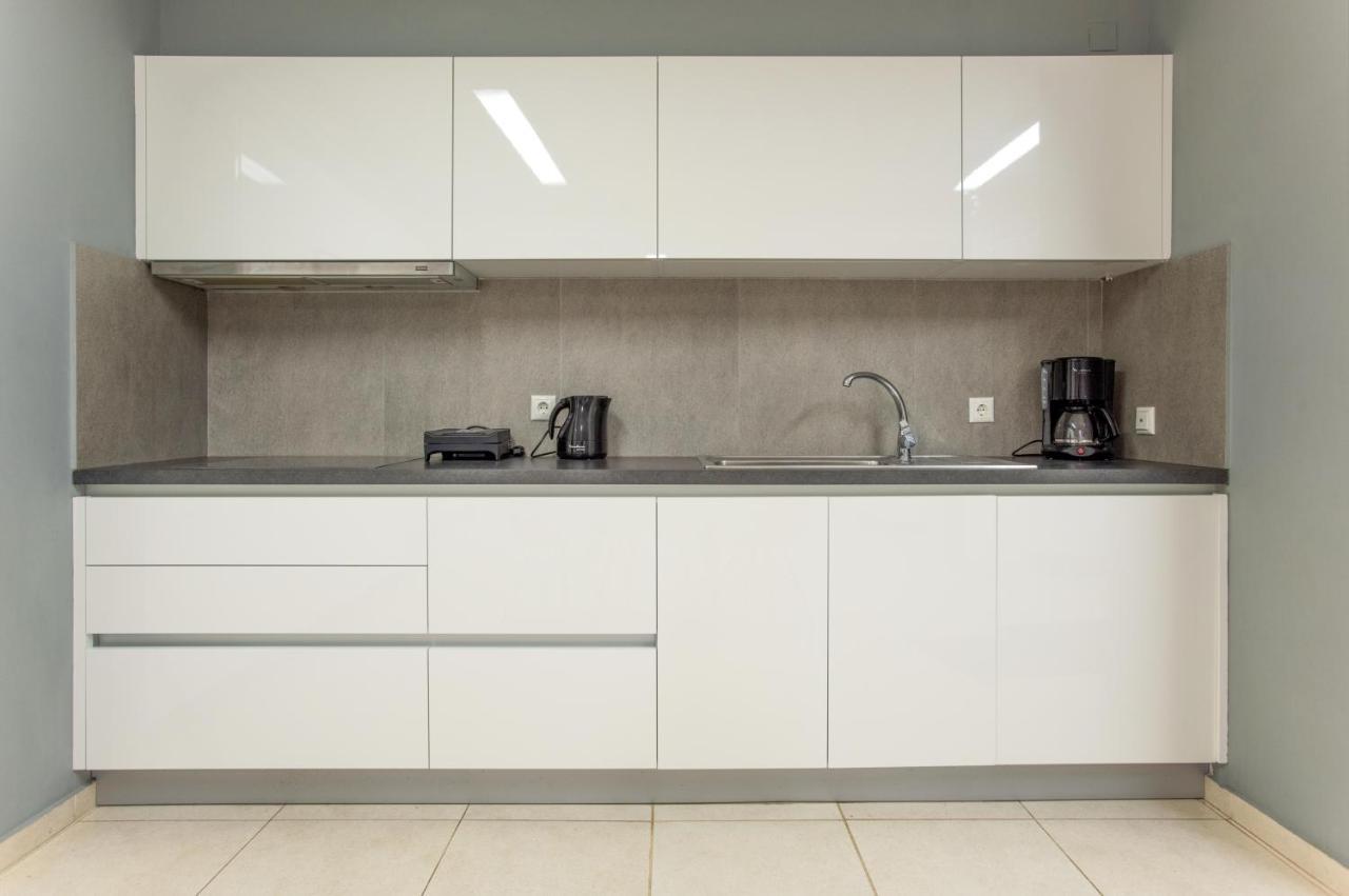 Spacious Fully Equipped 3Bd 2Bath Apt In The Heart Of City With Balconies Ac And Fast Wifi #1 Ираклион Экстерьер фото