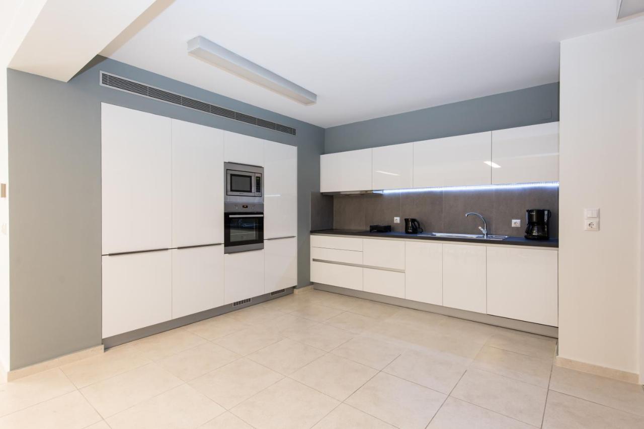 Spacious Fully Equipped 3Bd 2Bath Apt In The Heart Of City With Balconies Ac And Fast Wifi #1 Ираклион Экстерьер фото